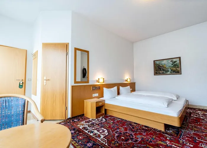 Bed & Breakfast Am Roemerplatz 4*