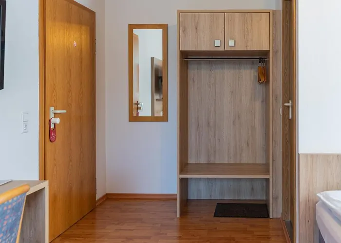 Bed & Breakfast Am Roemerplatz